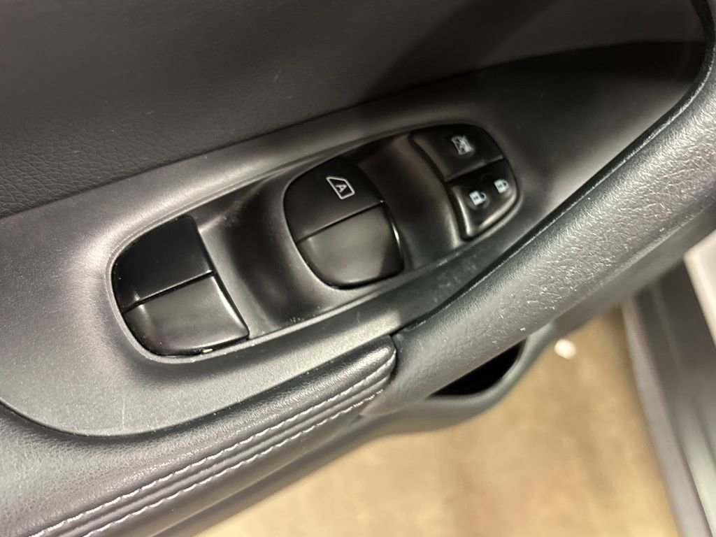 Used 2019 Nissan Rogue SL w/ Premium Package AWD/4WD image 24