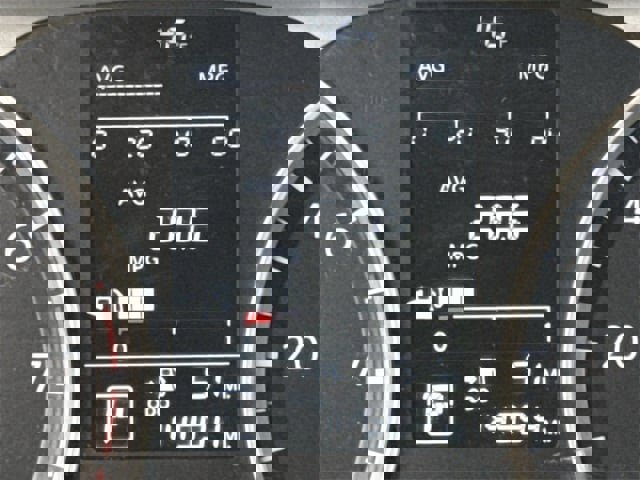 Used 2024 Nissan Kicks S image 15