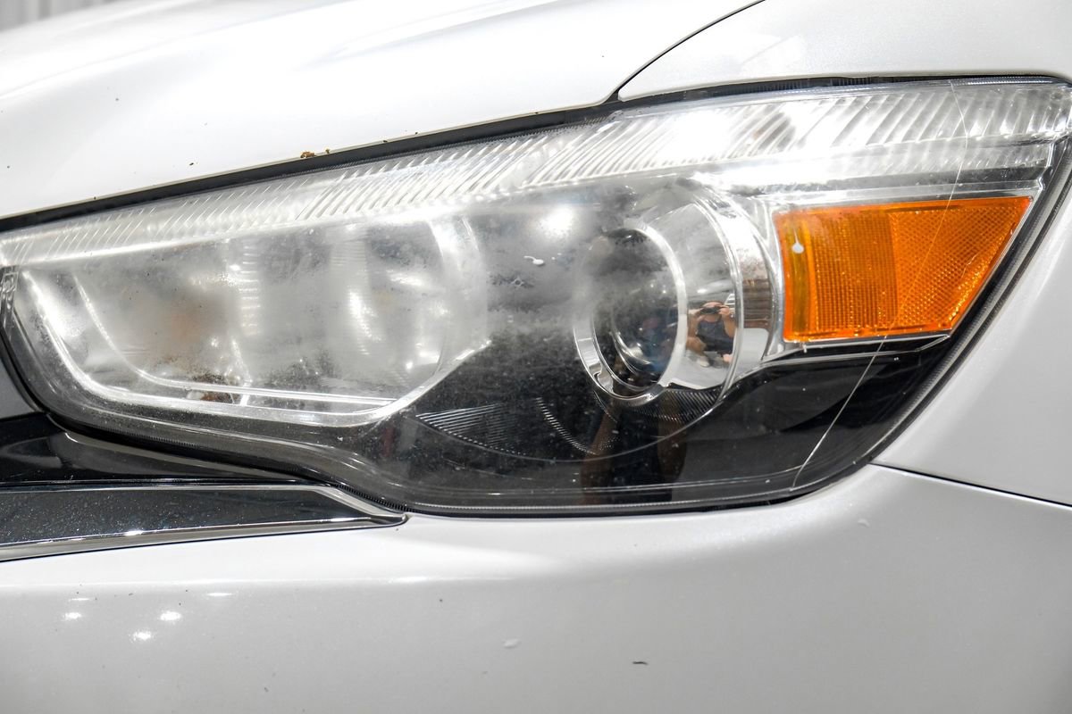 Used 2018 Mitsubishi Outlander Sport SE FWD image 36