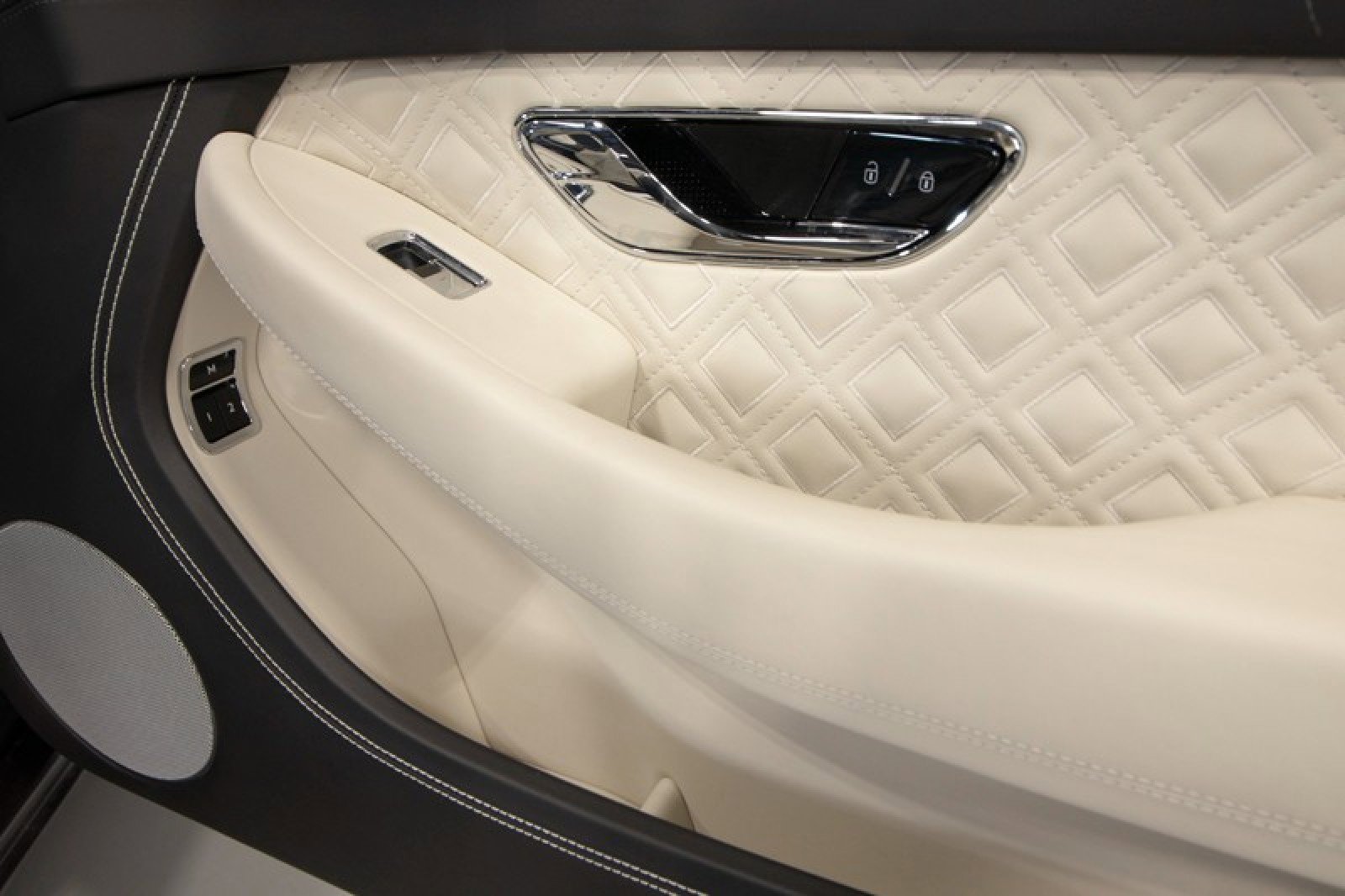 Used 2021 Bentley Continental GT image 44