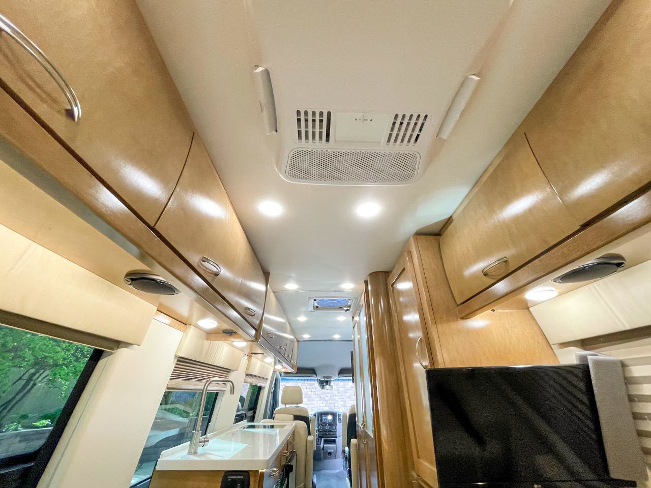 Used 2017 Mercedes-Benz Sprinter 3500 image 38
