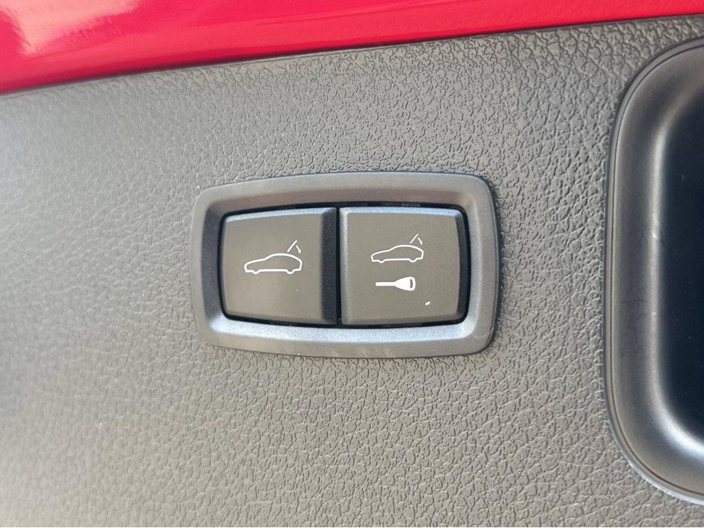 Used 2024 Porsche Macan w/ Premium Plus Package AWD/4WD image 37