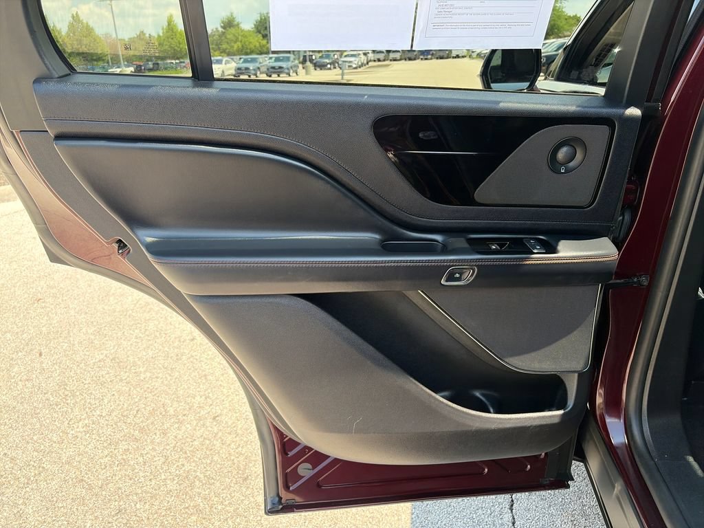 Used 2020 Lincoln Aviator Reserve w/ Equipment Group 201A AWD/4WD image 27