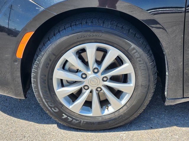 Used 2019 Chrysler Pacifica Touring-L w/ Advanced Safetytec Group FWD image 14