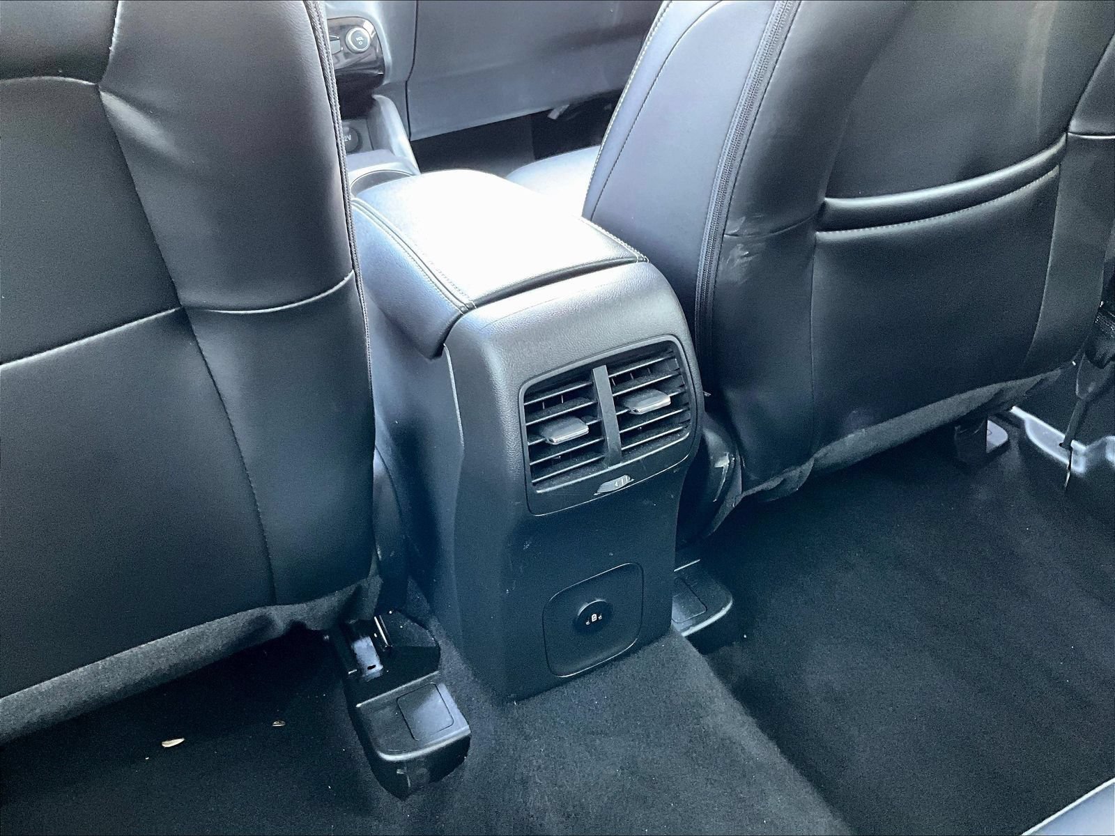 Used 2025 Ford Escape Platinum AWD/4WD image 13