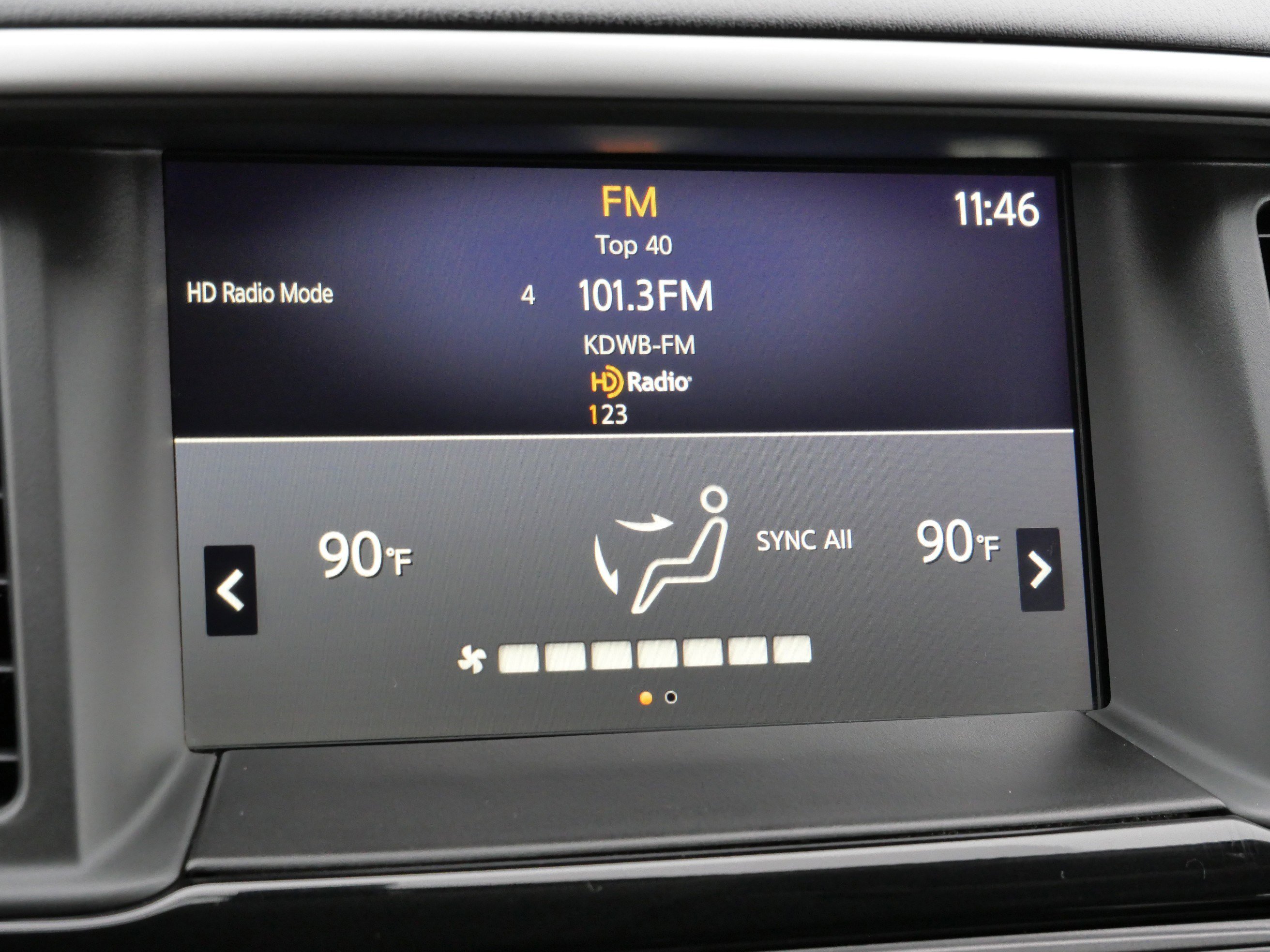 Used 2019 Nissan Pathfinder SV image 23