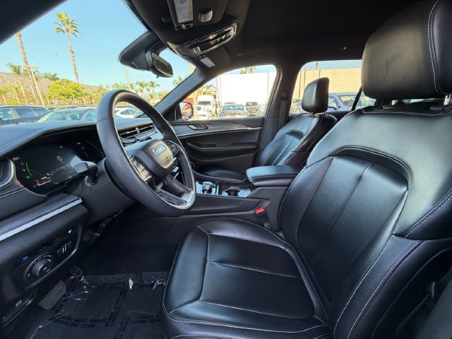 Used 2024 Jeep Grand Cherokee Limited 4xe AWD/4WD image 32