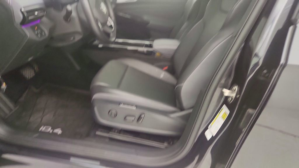 Used 2023 Volkswagen ID.4 Pro S Plus RWD image 15