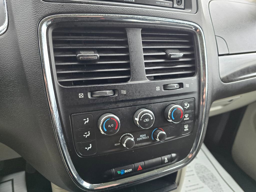 Used 2016 Dodge Grand Caravan SE w/ Quick Order Package 29E SE FWD image 21