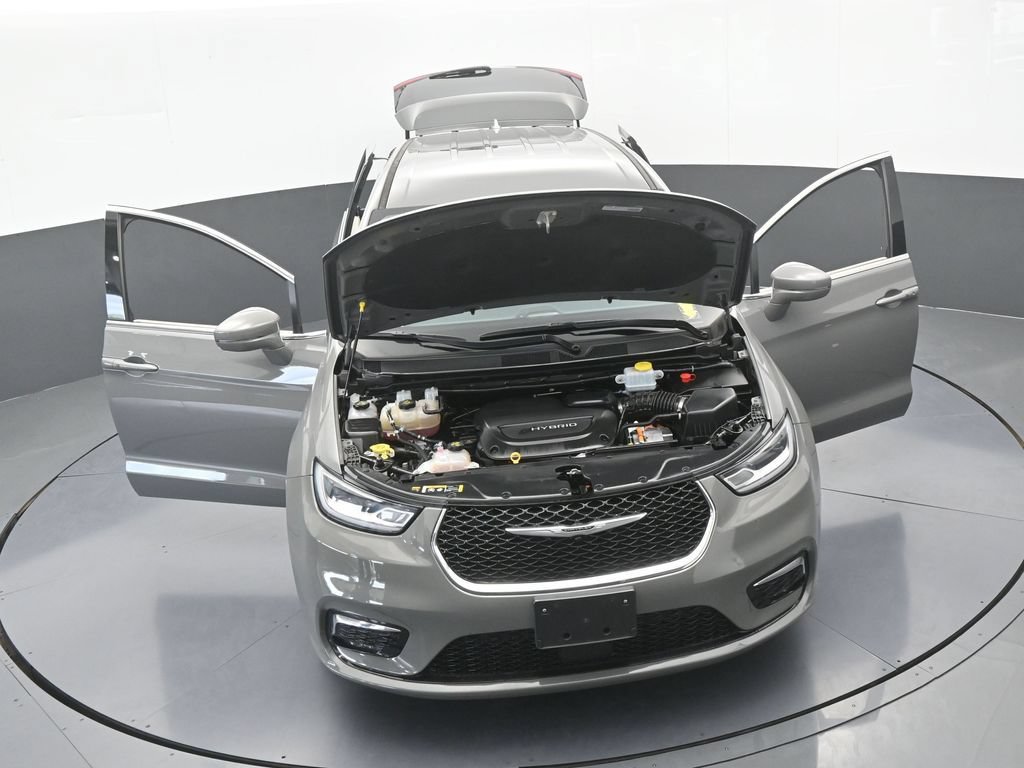 Used 2022 Chrysler Pacifica Touring-L FWD image 75