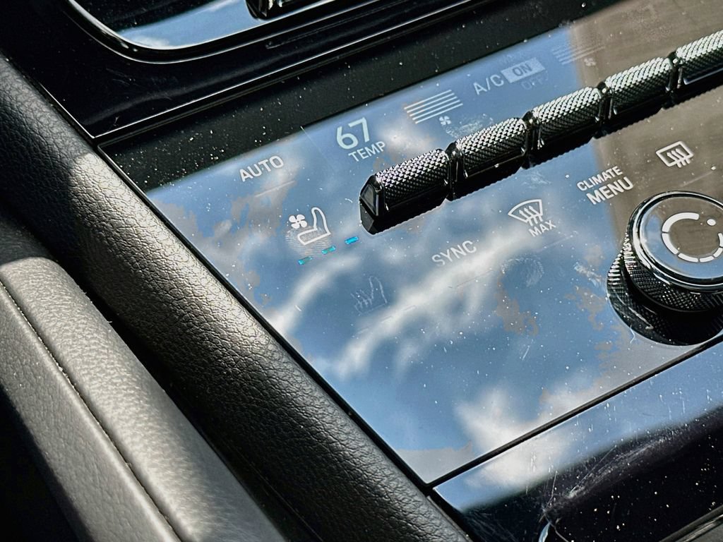 Certified 2026 Porsche Cayenne AWD/4WD image 23