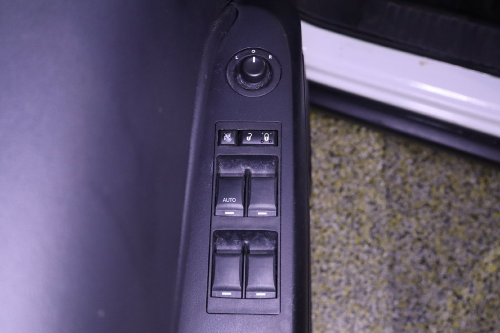 Used 2016 Jeep Patriot High Altitude FWD image 37