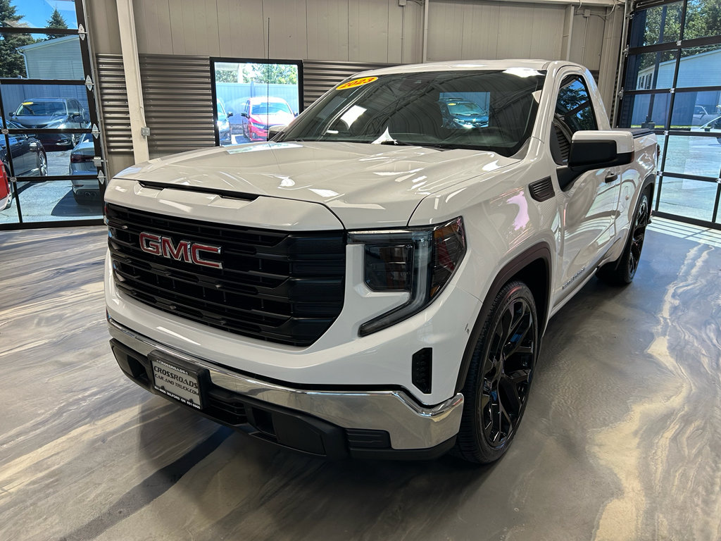 Used 2023 GMC Sierra 1500 Pro w/ Trailering Package RWD image 2