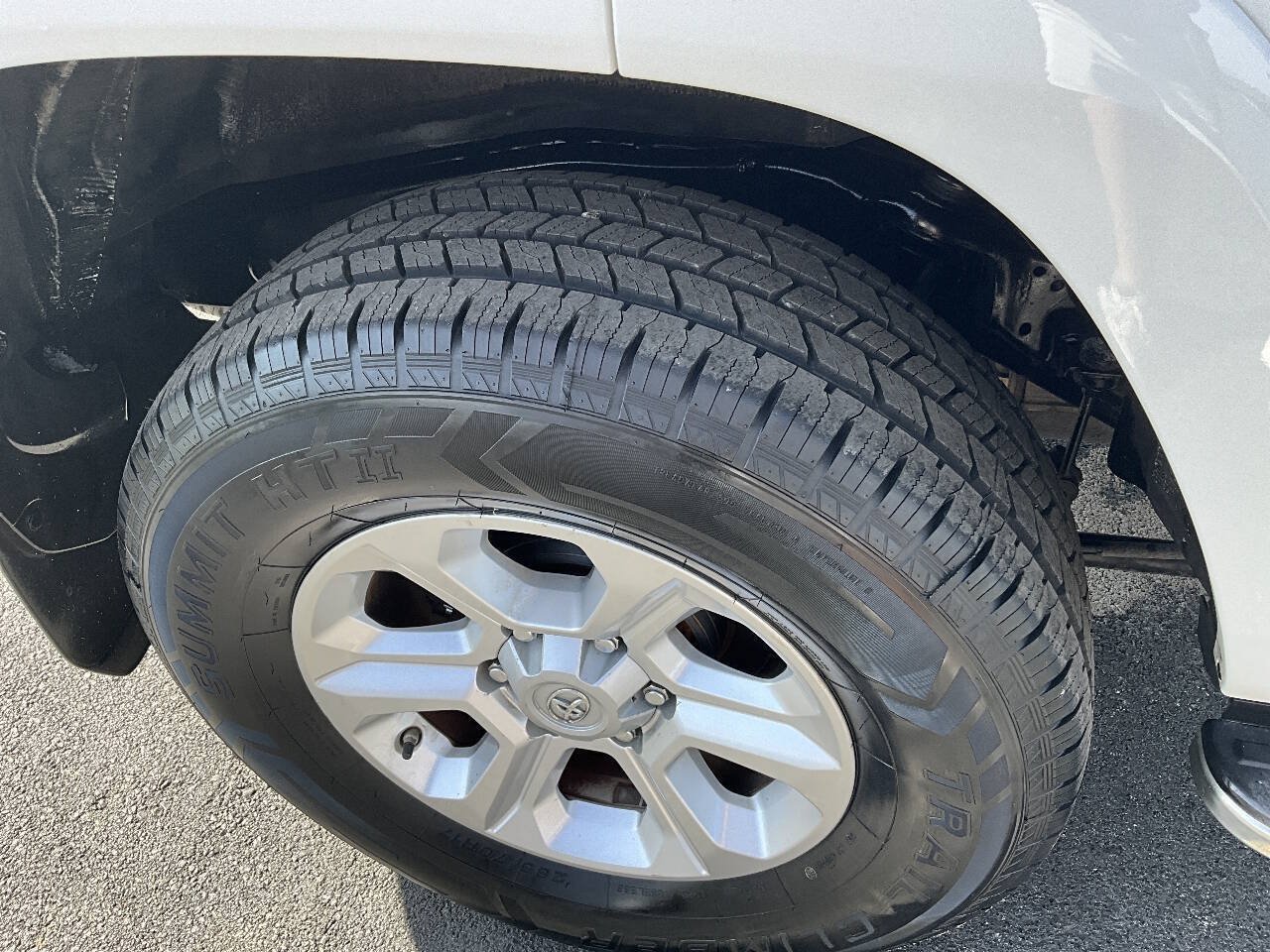 Used 2018 Toyota 4Runner SR5 Premium AWD/4WD image 20
