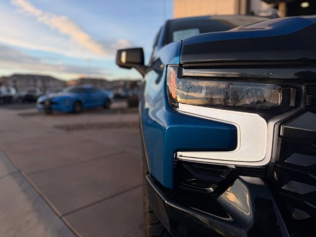 Used 2022 Chevrolet Silverado 1500 ZR2 image 13