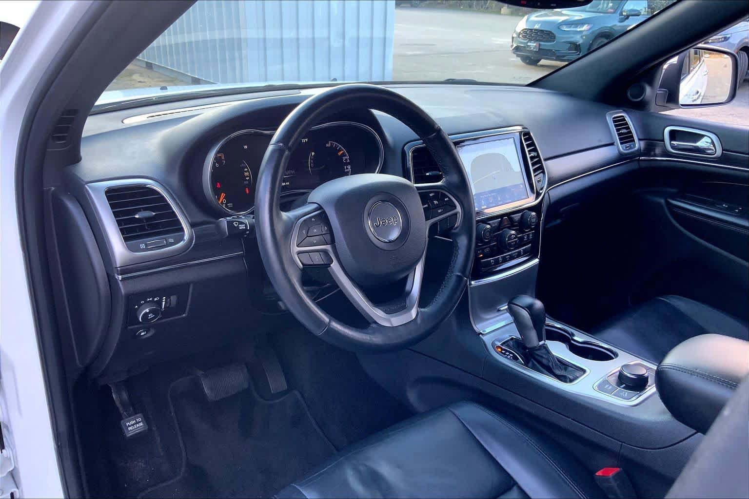 Used 2019 Jeep Grand Cherokee Limited AWD/4WD image 18