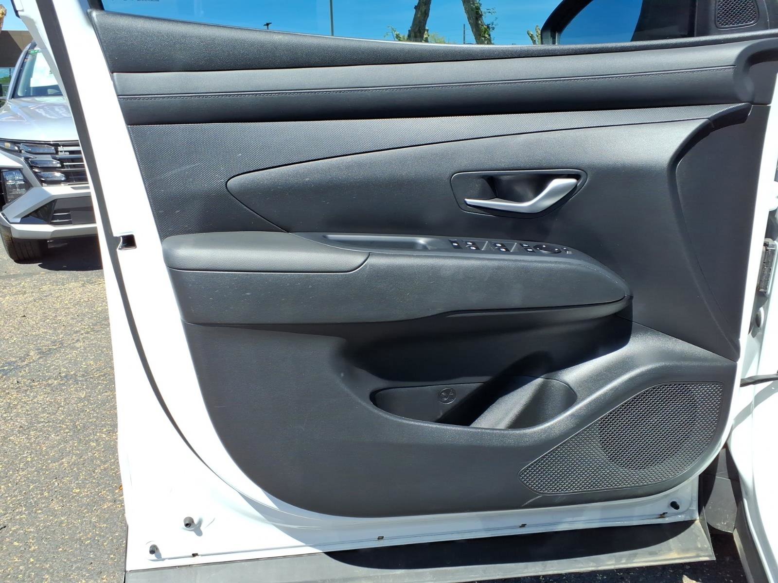 Certified 2025 Hyundai Santa Cruz SE image 18