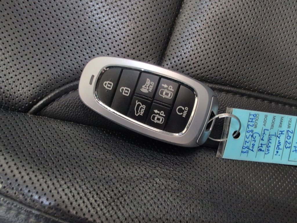 Certified 2023 Hyundai Tucson Limited image 30