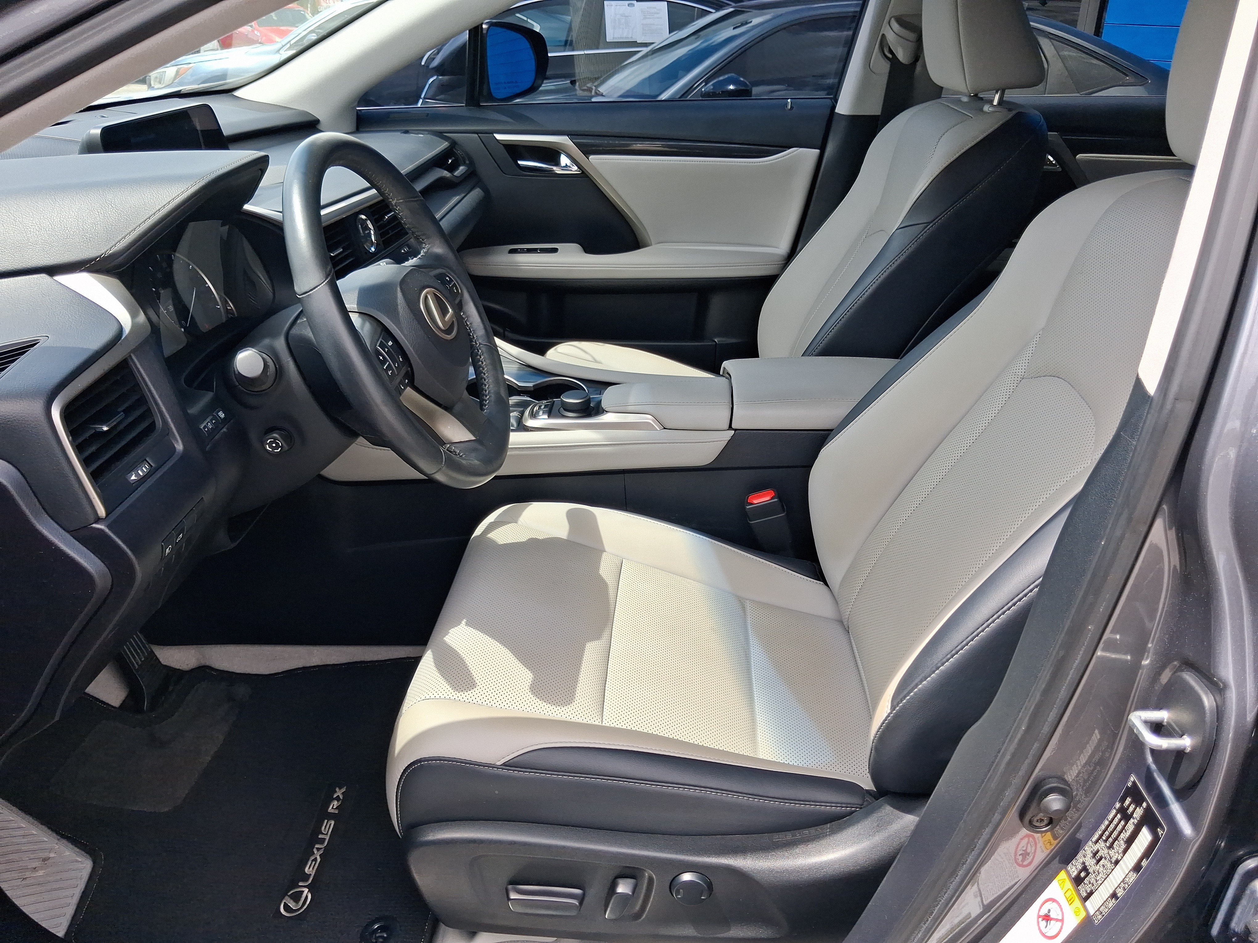 Used 2019 Lexus RX 350 FWD w/ Accessory Package image 10