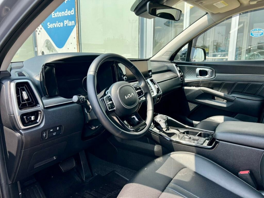 Used 2023 Kia Sorento SX AWD/4WD image 15