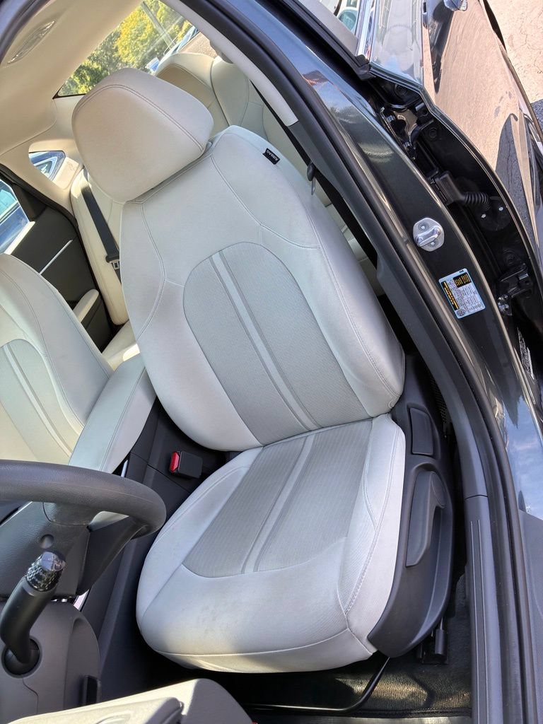 Used 2023 Hyundai Sonata SE w/ Cargo Package FWD image 15