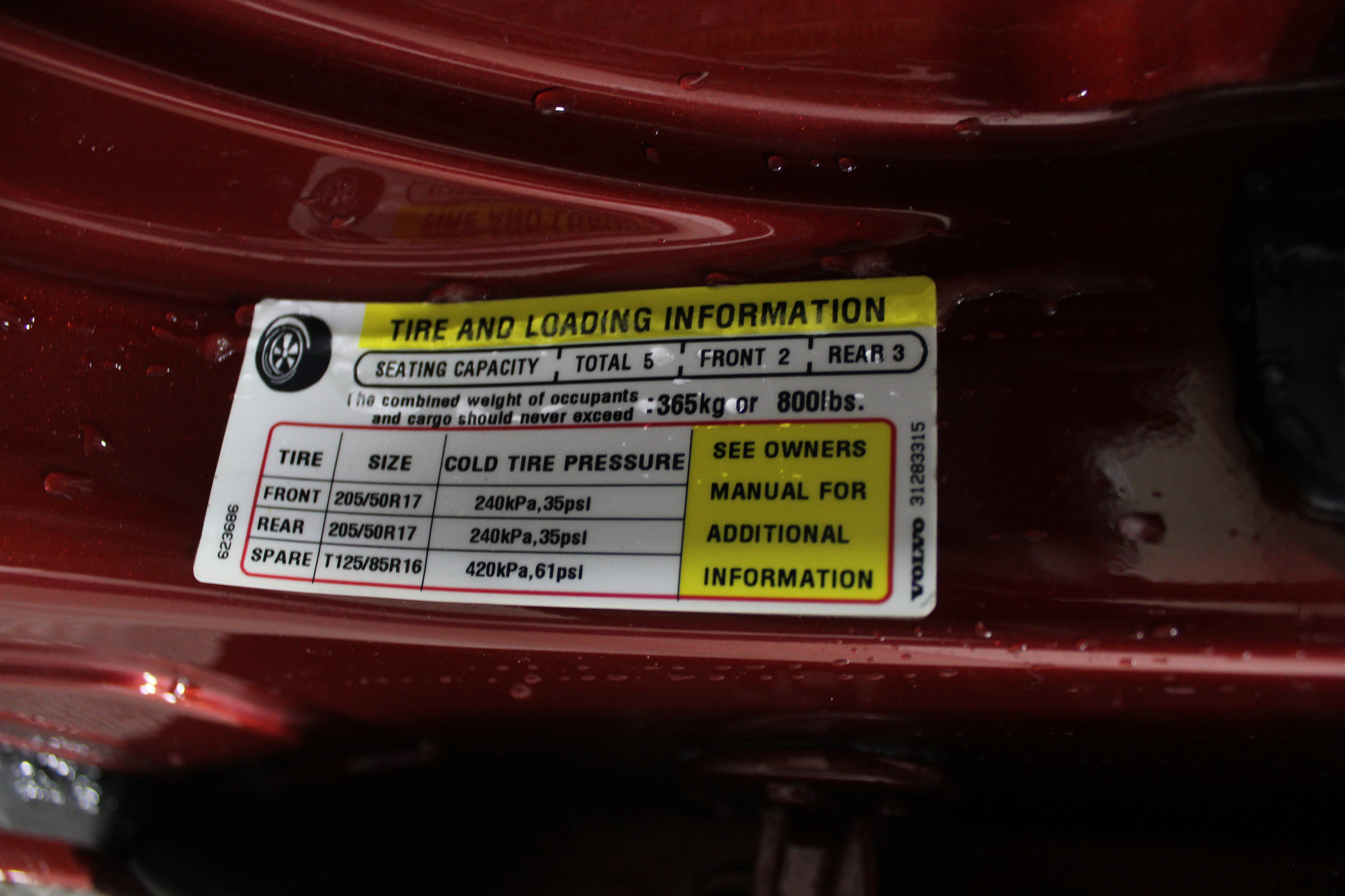 Used 2011 Volvo V50 T5 image 32