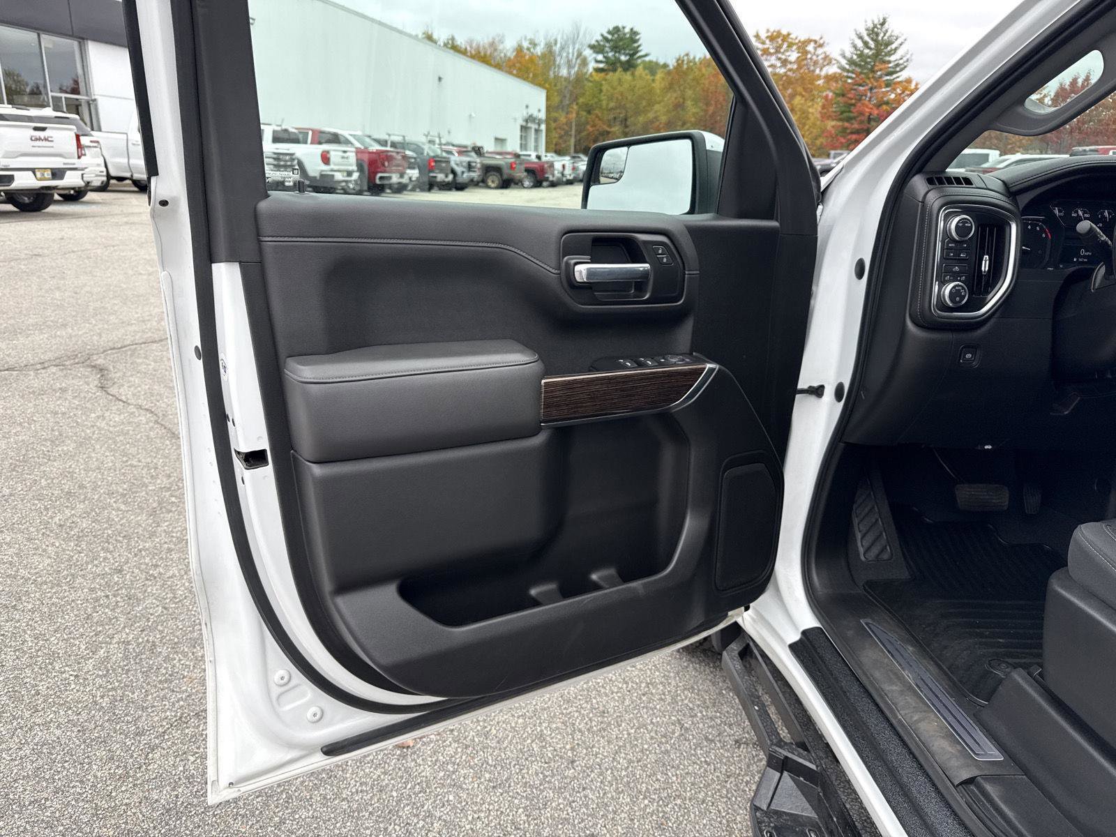 Used 2020 GMC Sierra 1500 SLE w/ Remote Start Package image 12