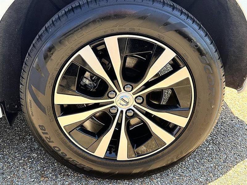Used 2024 Volvo XC60 B5 Core w/ Protection Package Premier image 48