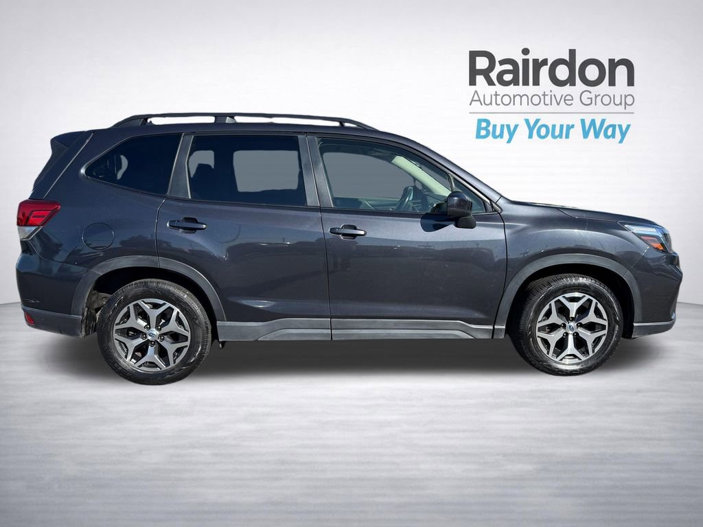 Used 2019 Subaru Forester Premium w/ All-Weather Package image 9