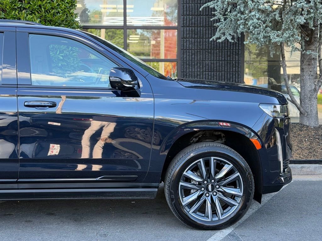 Used 2021 Cadillac Escalade ESV Sport Platinum AWD/4WD image 23