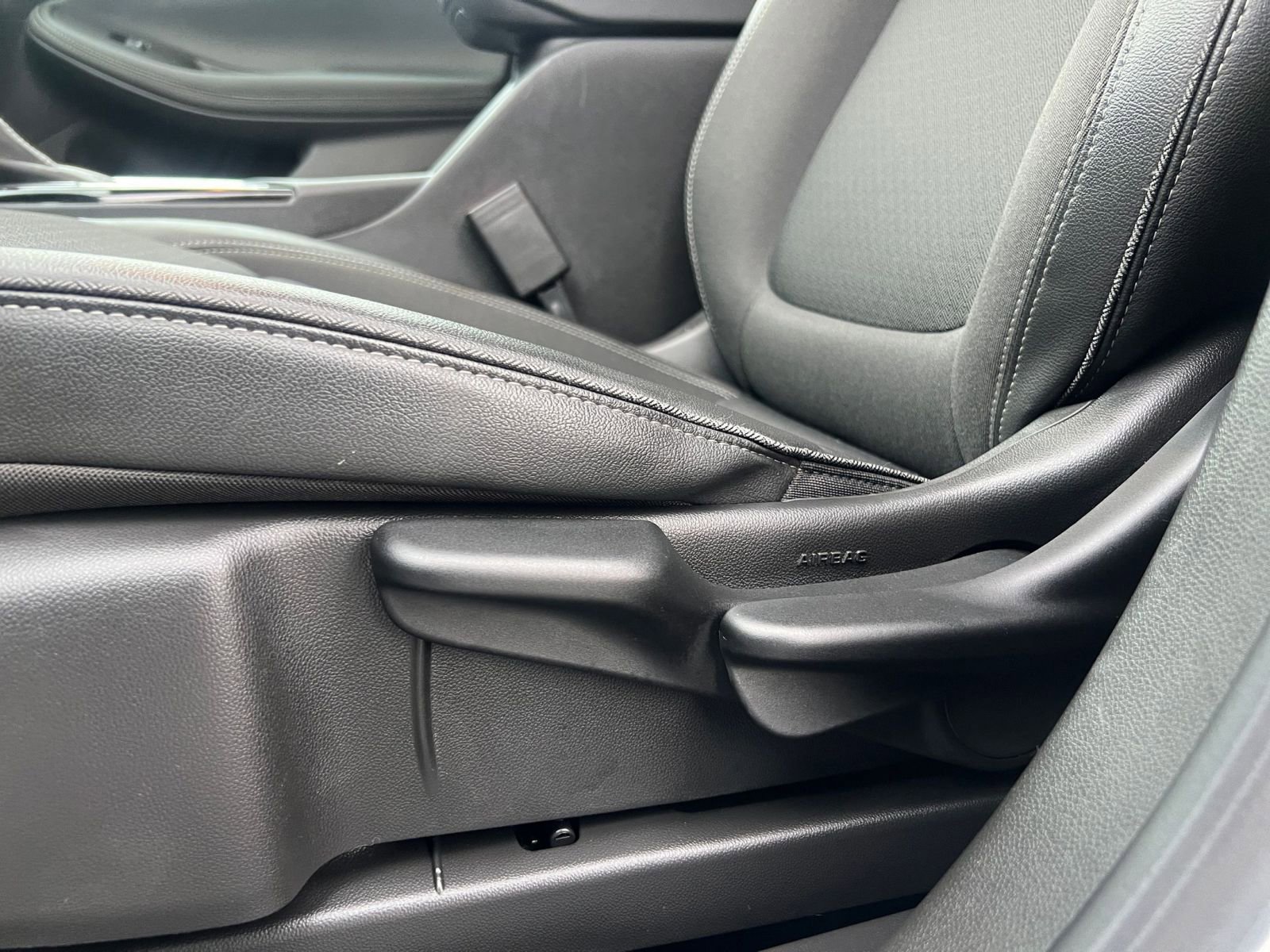 Used 2025 Buick Encore GX Preferred image 23