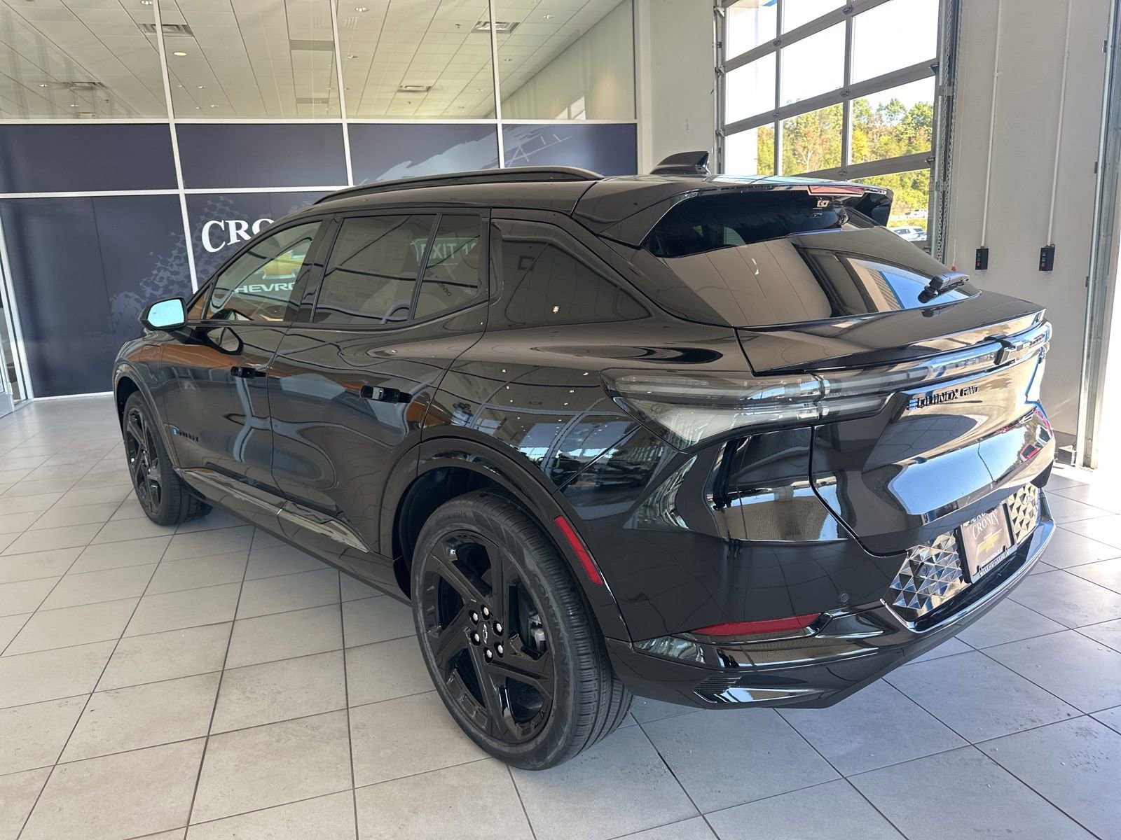 New 2025 Chevrolet Equinox EV RS image 6