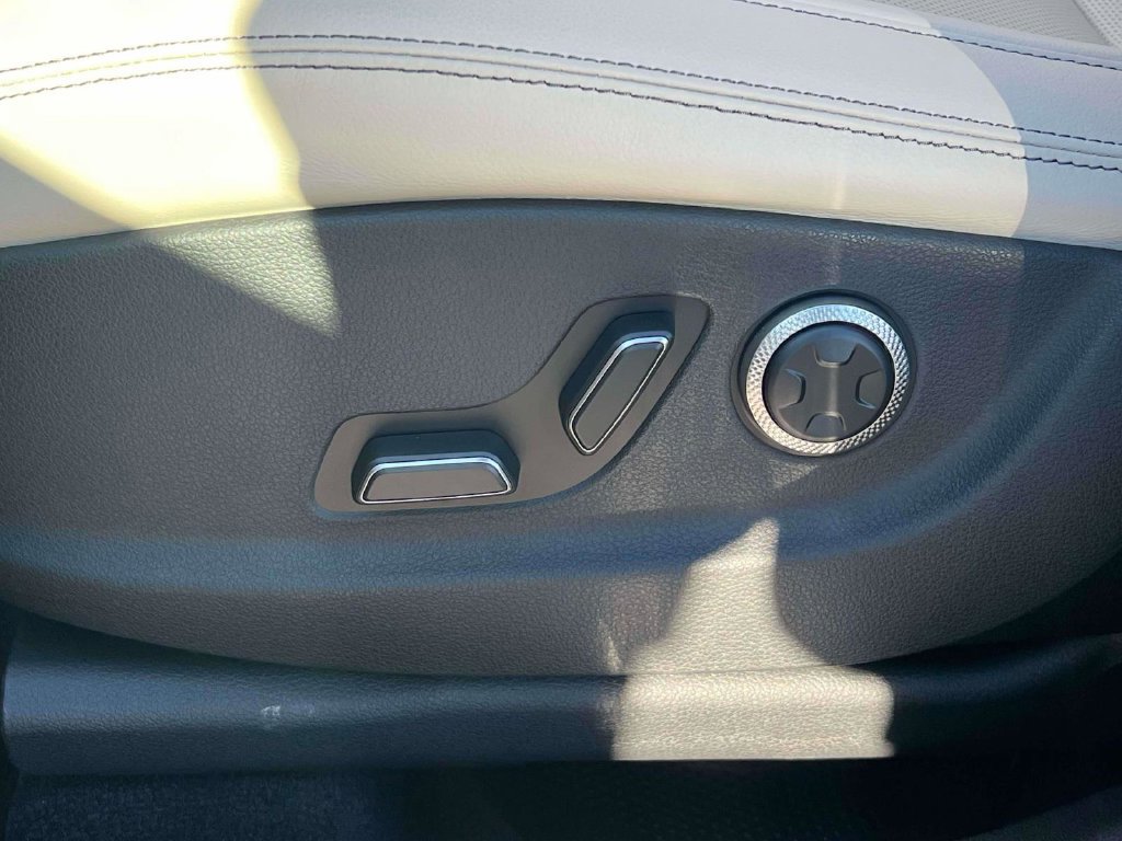New 2027 Genesis GV70 2.5T AWD/4WD image 30