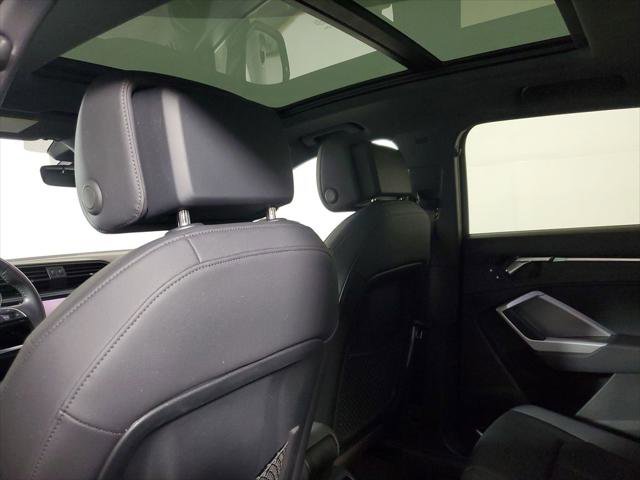 Certified 2019 Audi Q3 2.0T Premium Plus w/ Premium Plus Package AWD/4WD image 14