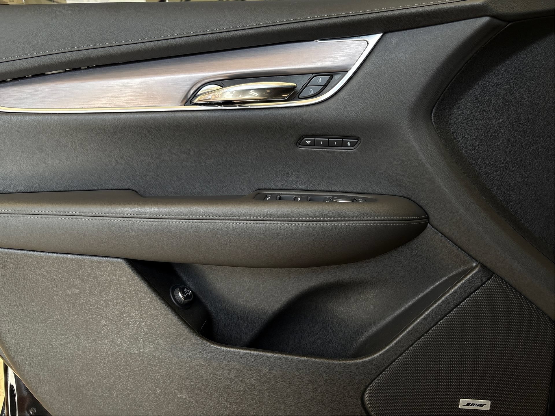 Certified 2024 Cadillac XT6 Luxury FWD image 22