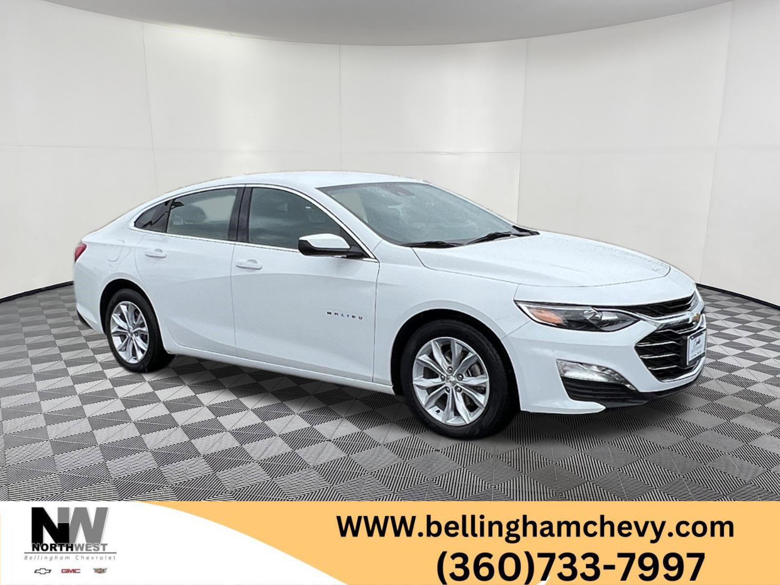 Used 2025 Chevrolet Malibu LT FWD image 1