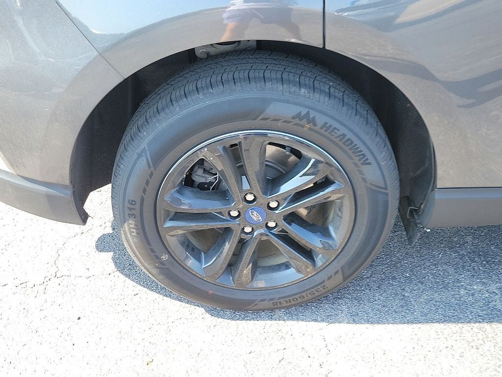 Used 2019 Ford Edge SEL w/ Equipment Group 201A AWD/4WD image 7