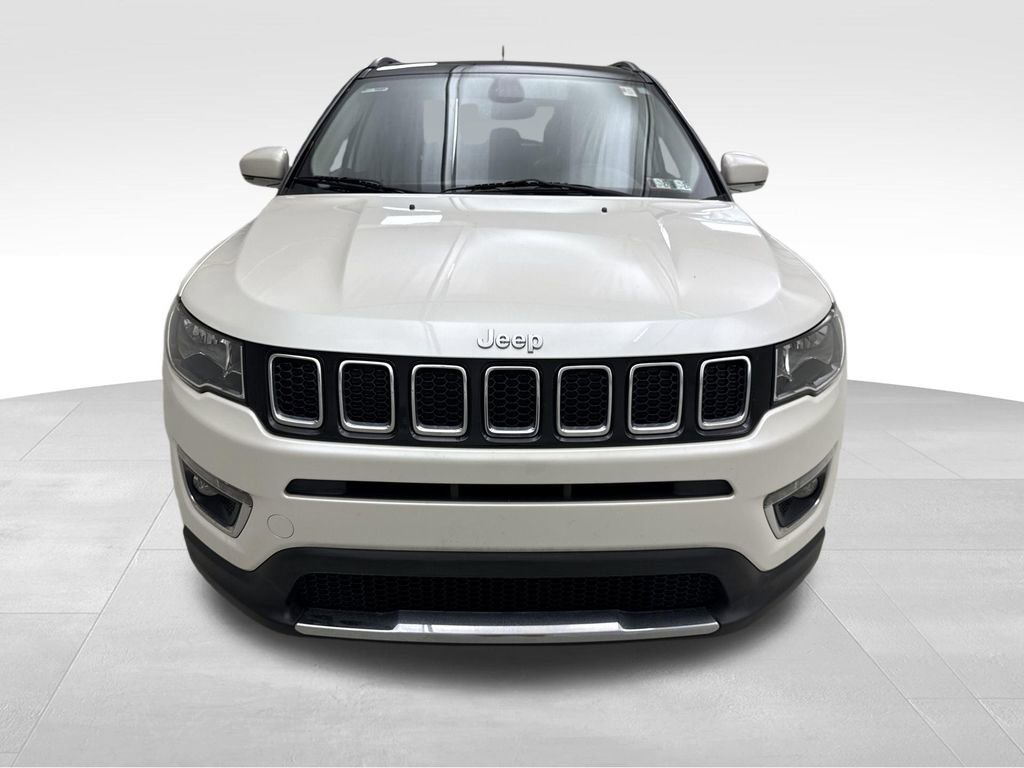 Used 2017 Jeep Compass Limited w/ Navigation Group AWD/4WD image 3
