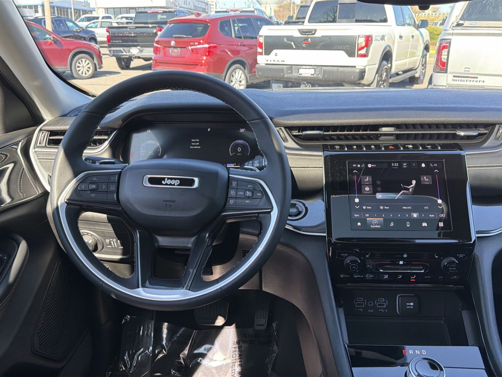 Used 2023 Jeep Grand Cherokee Laredo w/ Luxury Tech Group I image 16