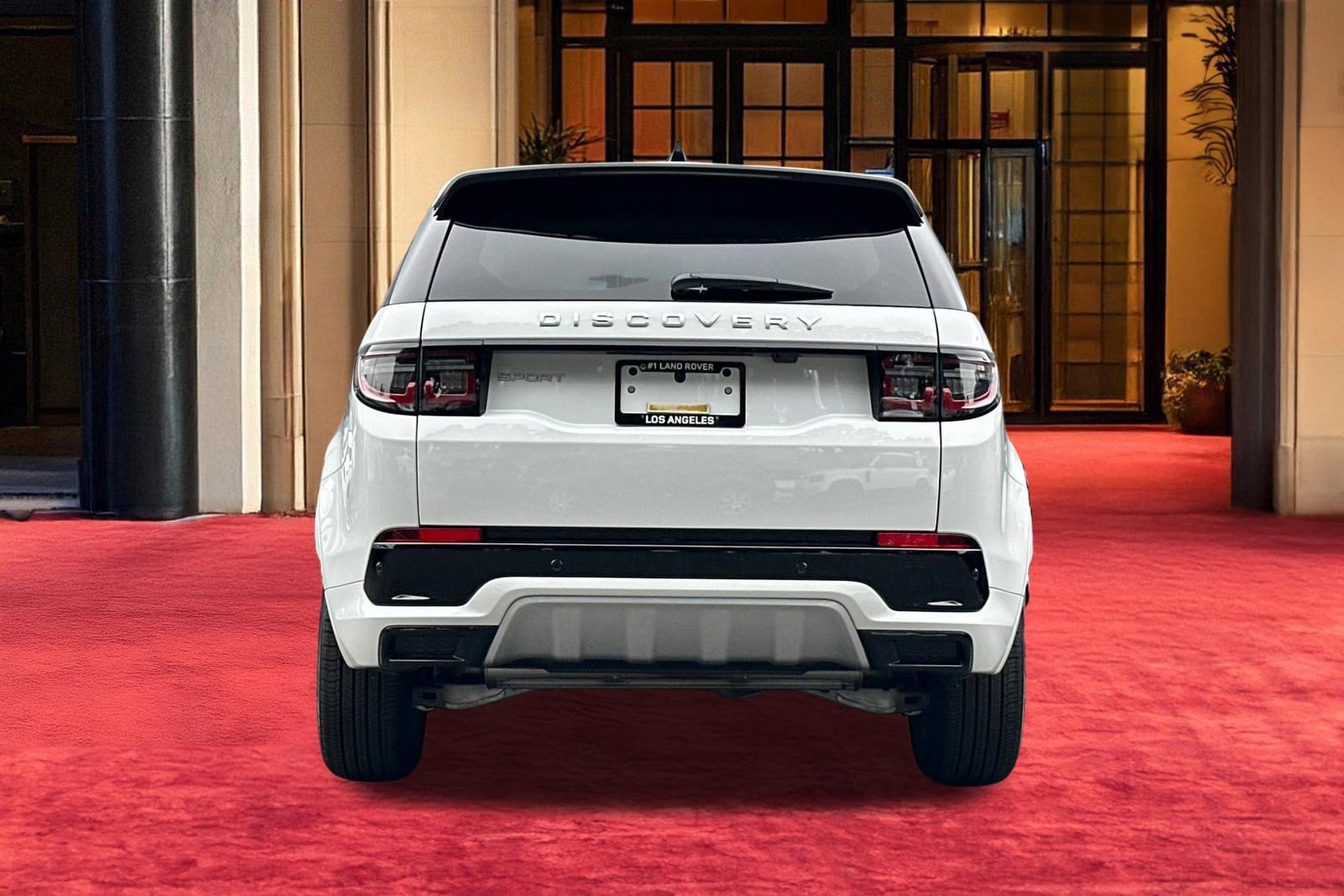 Used 2025 Land Rover Discovery Sport S image 11