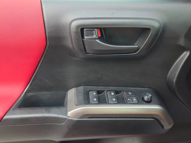 Used 2021 Toyota Tacoma SR5 RWD image 29