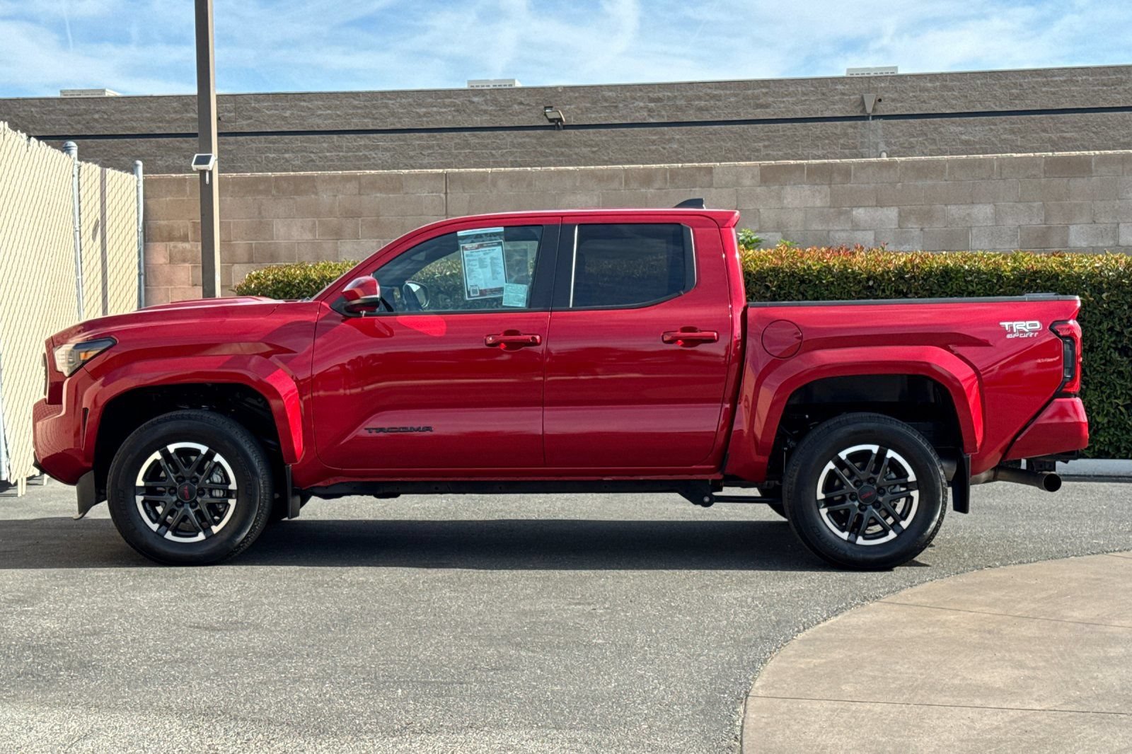 Used 2024 Toyota Tacoma TRD Sport w/ TRD Sport Upgrade Package AWD/4WD image 7