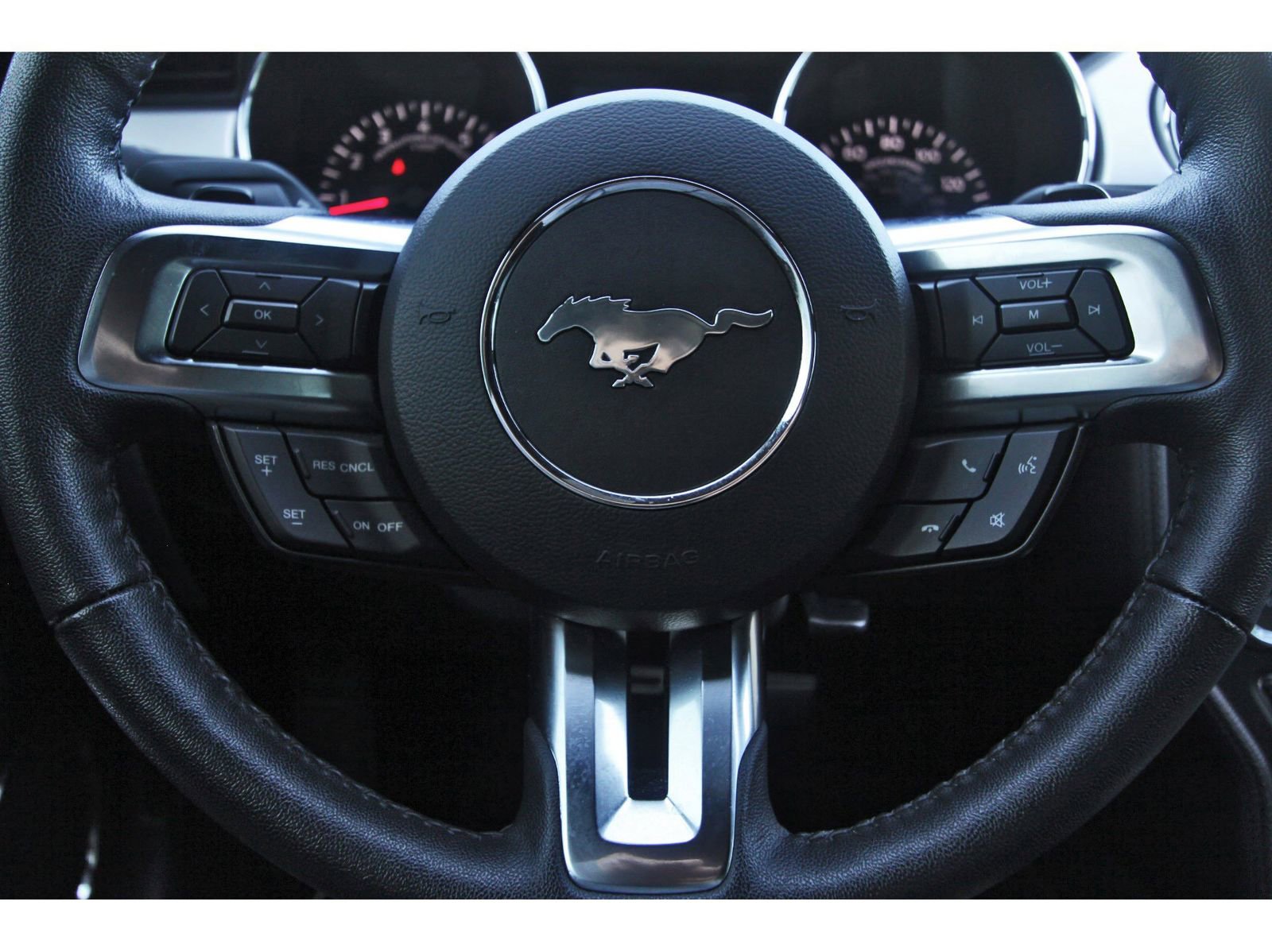 Used 2017 Ford Mustang GT Premium w/ Black Accent Package RWD image 15
