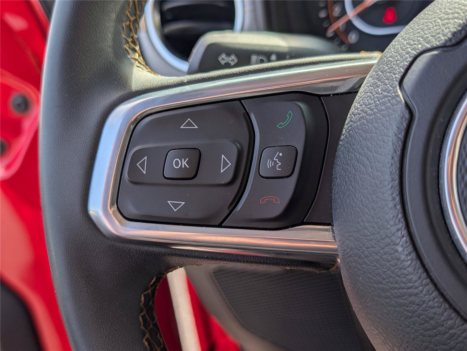 Used 2025 Jeep Wrangler Unlimited Sahara AWD/4WD image 19