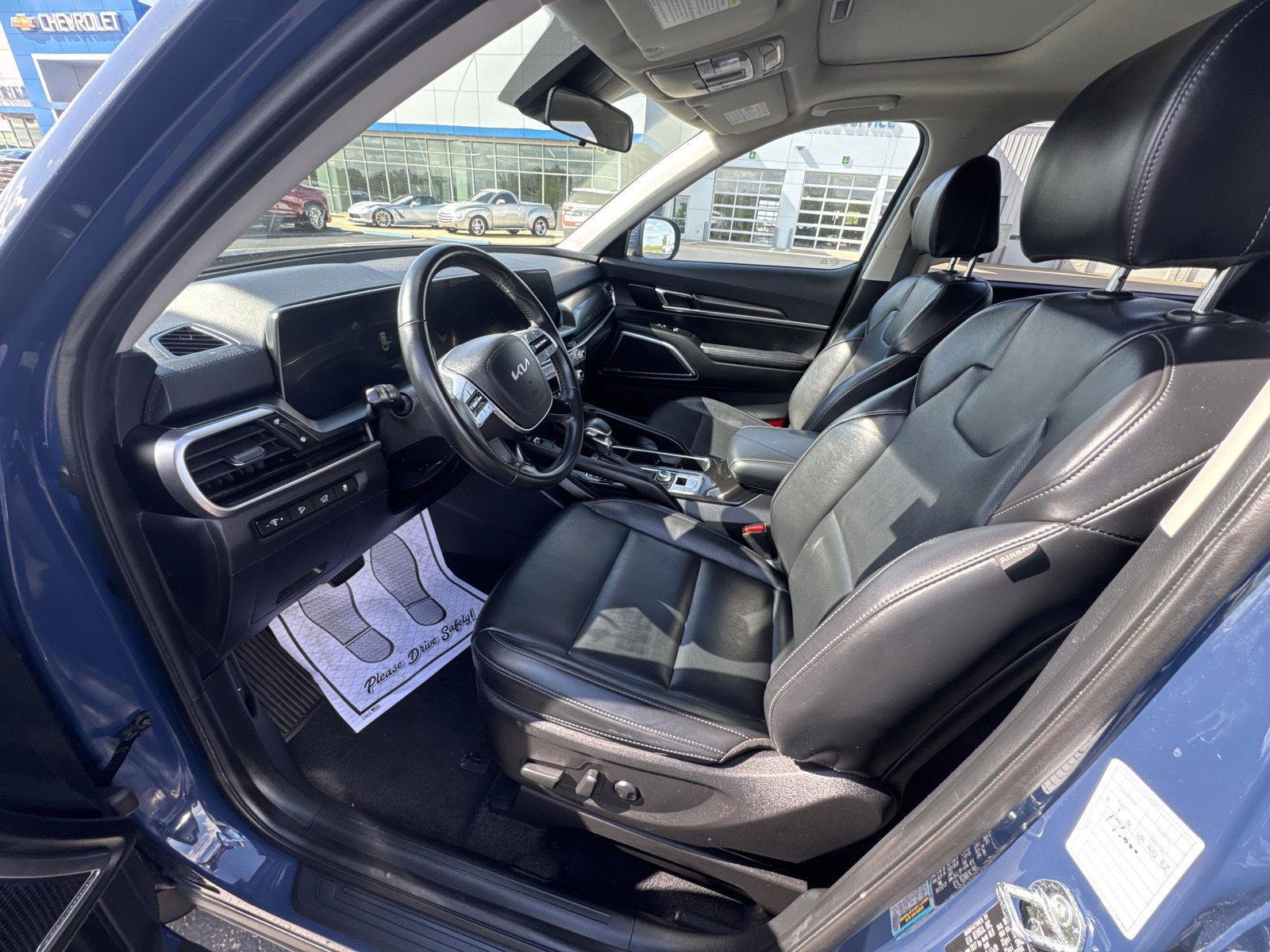 Used 2025 Kia Telluride S AWD/4WD image 9