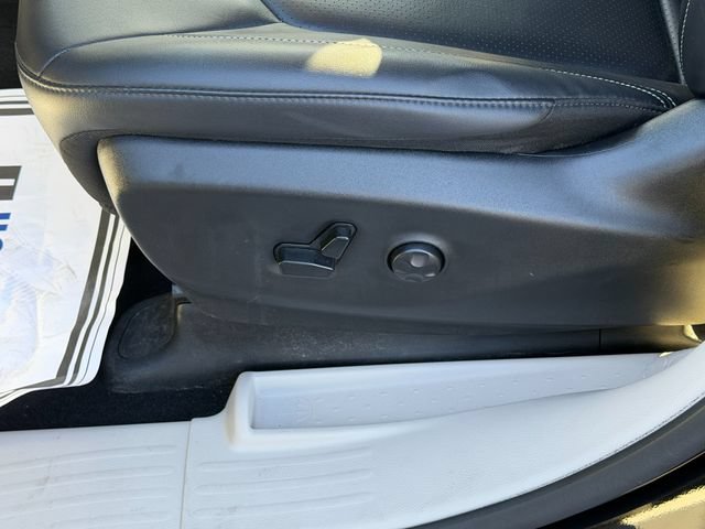 Used 2024 Chrysler Pacifica Limited FWD image 29