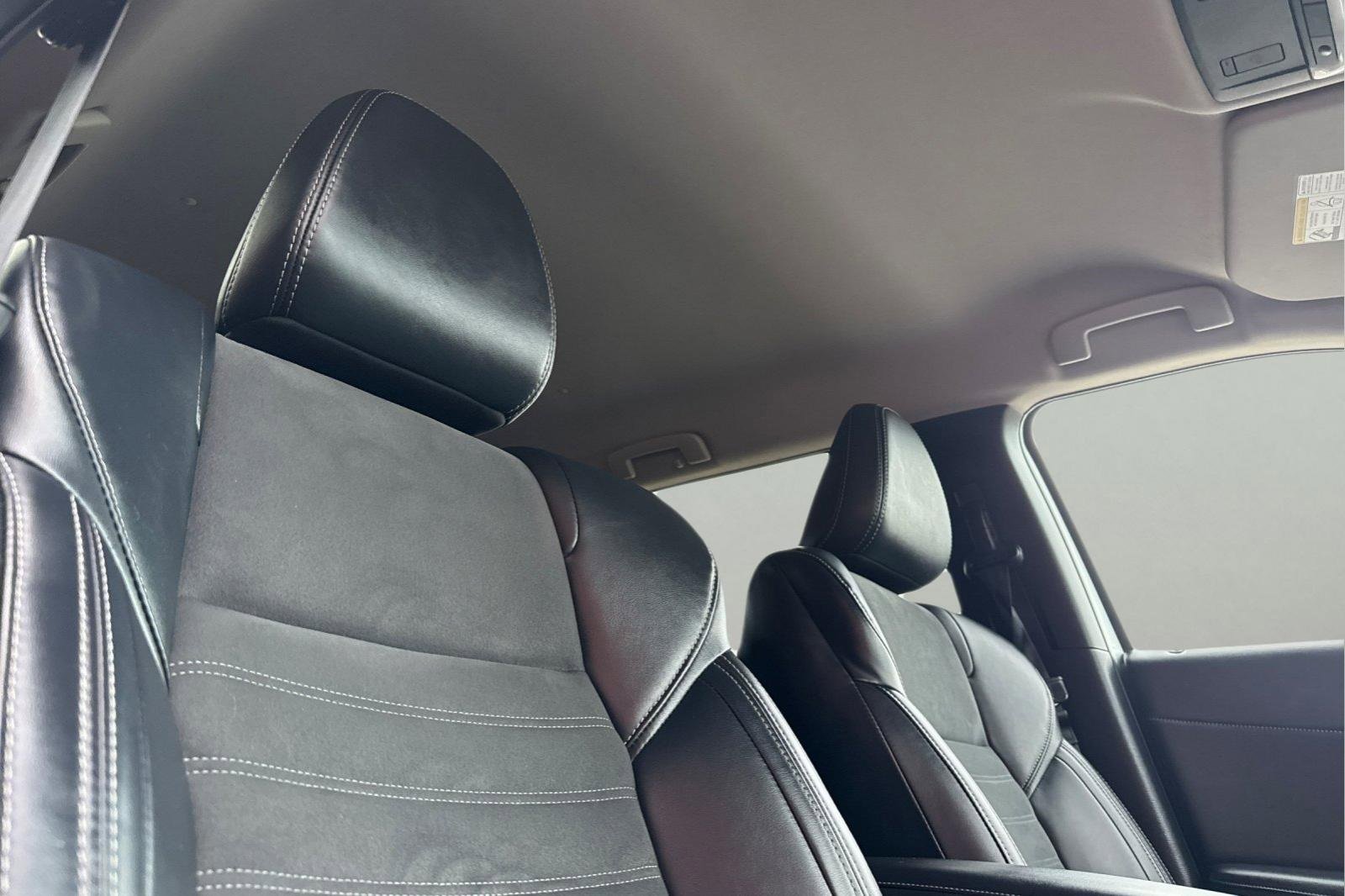 Used 2024 Mitsubishi Outlander SE image 21