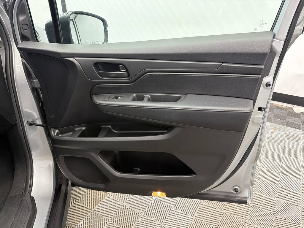 Used 2025 Honda Odyssey EX-L image 16