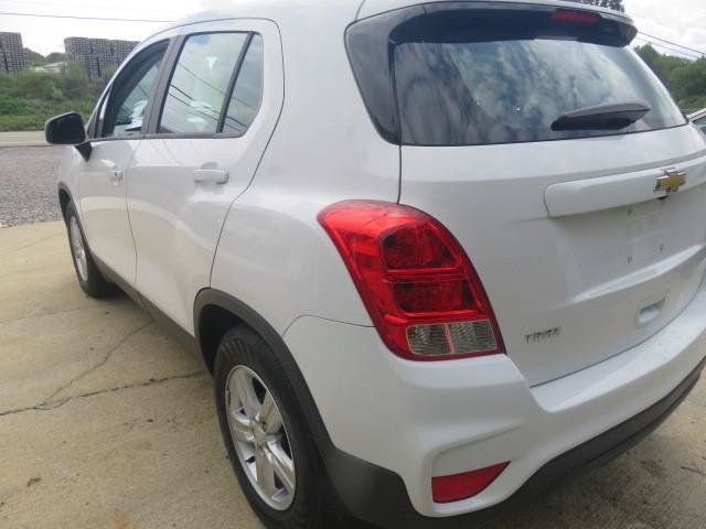 Used 2019 Chevrolet Trax LS FWD image 5