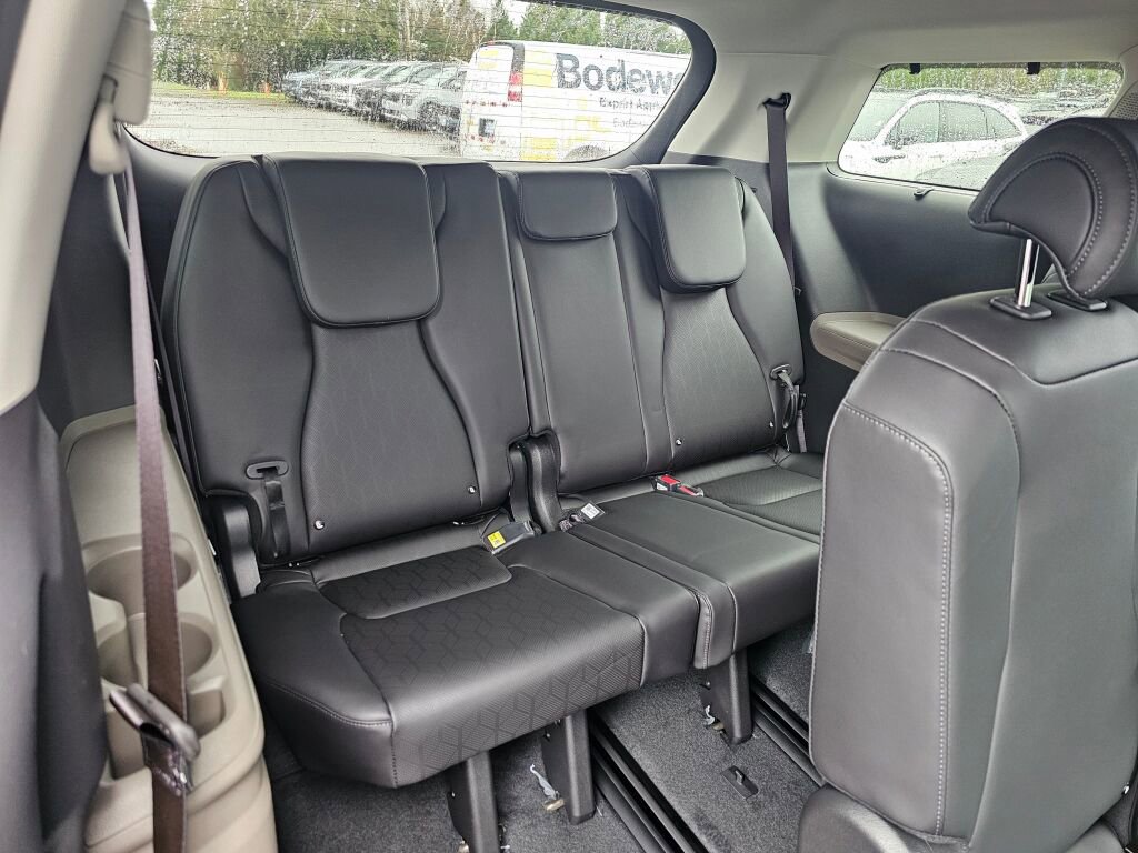 New 2026 Kia Carnival EX image 29